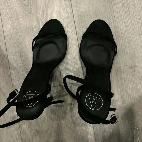 Misguided Black Sandal Heel - Picture 2 of 4